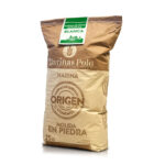 Harina trigo molida en piedra